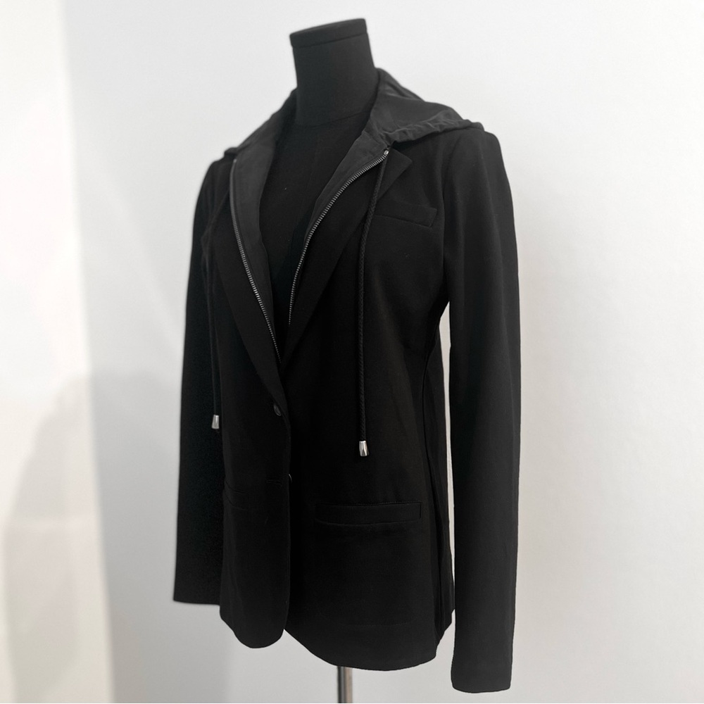 Wantable Layered Blazer Jacket with Detachable Hoodie in Size XS - Picture 4 of 9